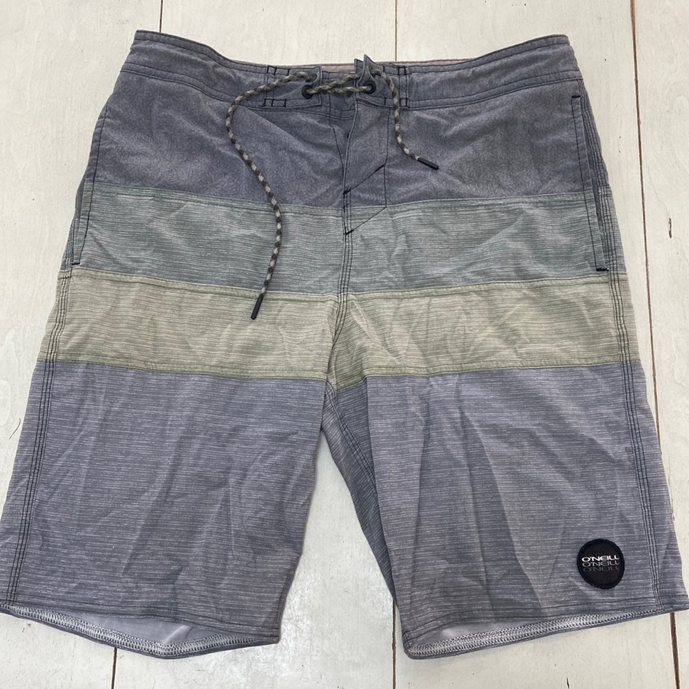 O'Neill CRUZERS swim trunks.